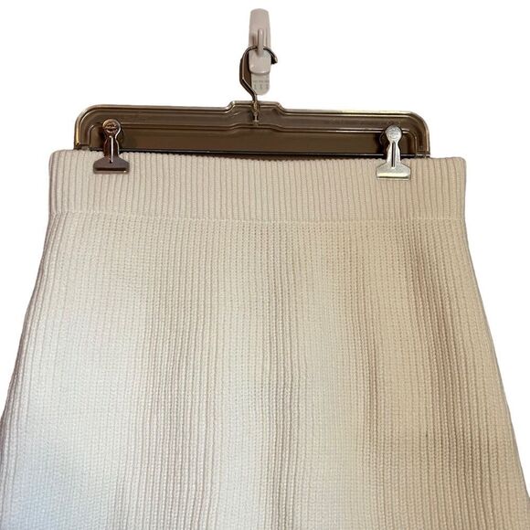 NWT! Zara white knitted mini skirt. Size large - Picture 7 of 9